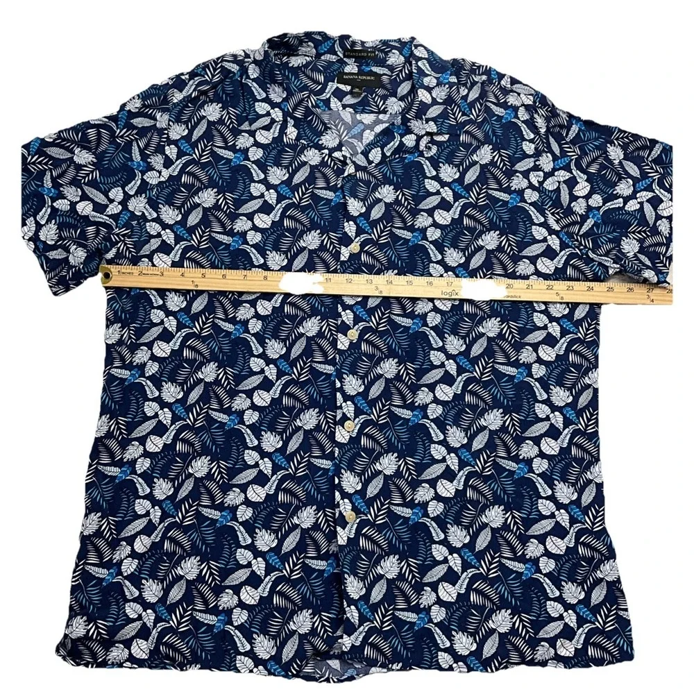 Banana Republic Men's Blue Full Button Up Short Sleeve Shirt Size XL